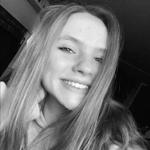 Meet your Posher, Kendall faith